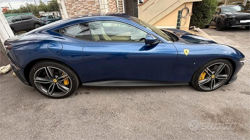 Usata Ferrari Roma 620 CV (456 kW) 2022 Blu Coupé