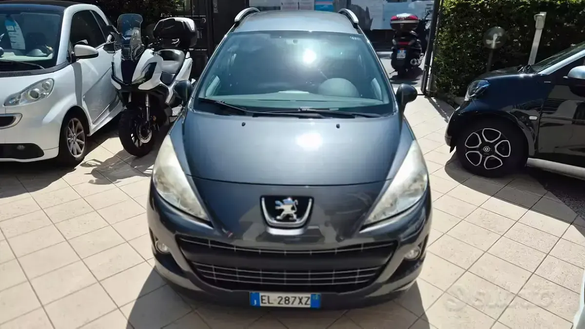 Usata Peugeot 207 68 CV (50 kW) 2012 Grigio Station wagon