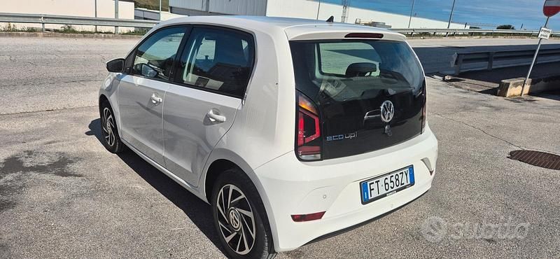 Usata VW up! Move 68 CV (50 kW) 2019 Bianco Utilitaria
