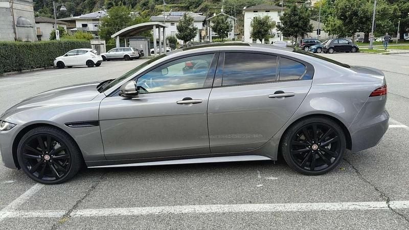 Usata Jaguar XE R-Dynamic 179 CV (131 kW) 2020 Berlina
