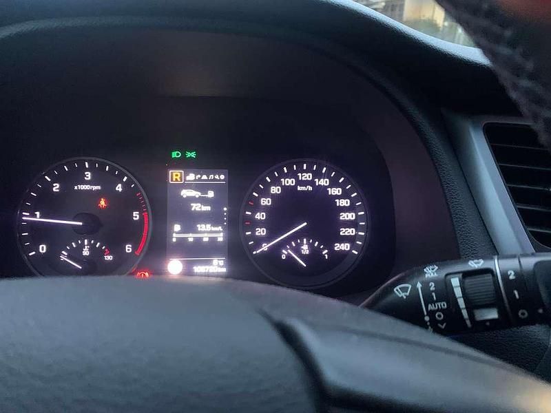 Usata Hyundai Tucson Xpossible 116 CV (85 kW) 2016 Grigio SUV