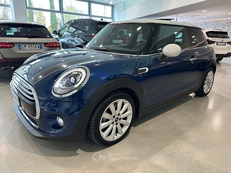 Usata Mini Cooper D Hype 116 CV (85 kW) 2017 Blu/azzurro Utilitaria