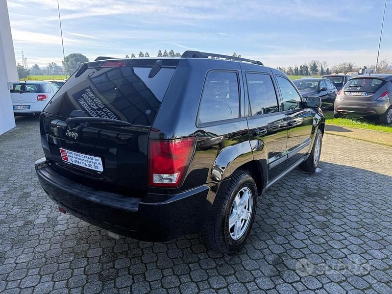 Usata Jeep Grand Cherokee Laredo 214 CV (157 kW) 2006 Nero SUV