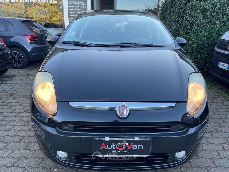 Nero Usata 2010 Fiat Punto Evo Dynamic Due volumi | 3300 € (Buon prezzo) - Immagine 1/4