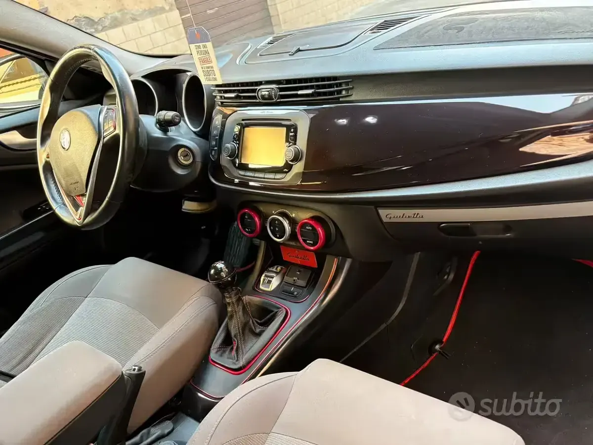 Usata Alfa Romeo Giulietta 105 CV (77 kW) 2015 Nero Utilitaria