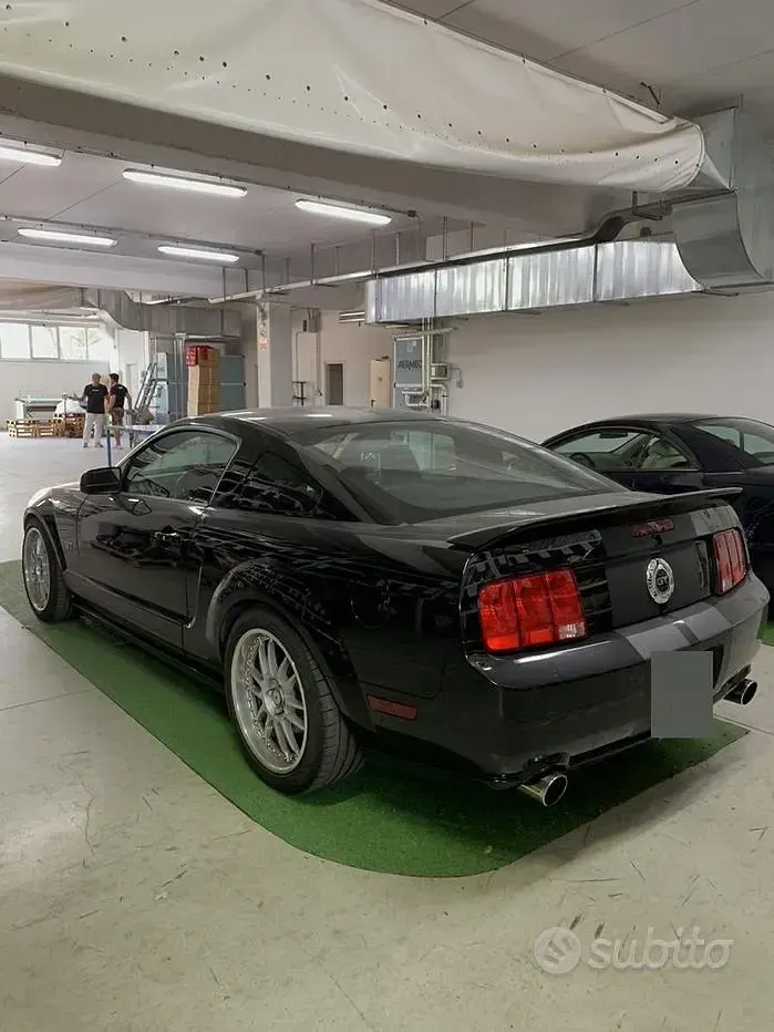 Usata Ford Mustang GT 145 CV (106 kW) 2007 Nero Berlina