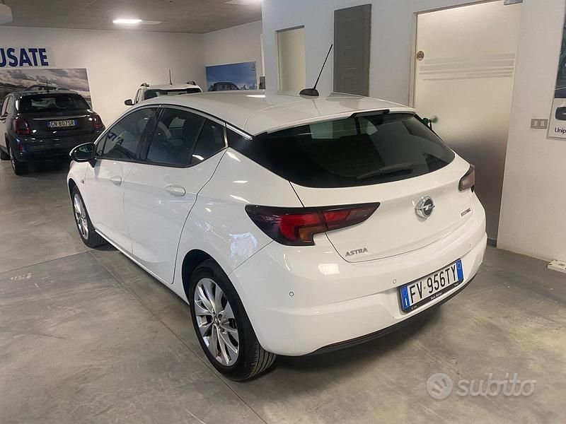 Usata Opel Astra Dynamic 110 CV (80 kW) 2019 Bianco Berlina