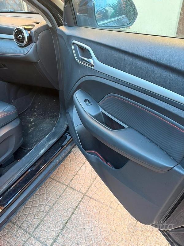 Usata MG ZS 2023 Nero Monovolume