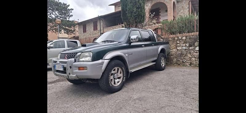 Usata Mitsubishi L200 116 CV (85 kW) 2002 Verde Pick-up
