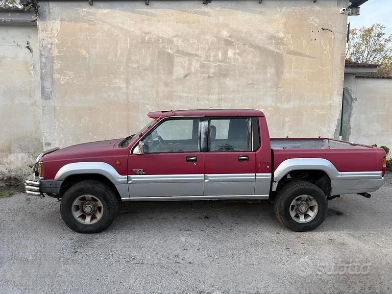 Usata Mitsubishi L200 87 CV (63 kW) 1995 Rosso Pick-up