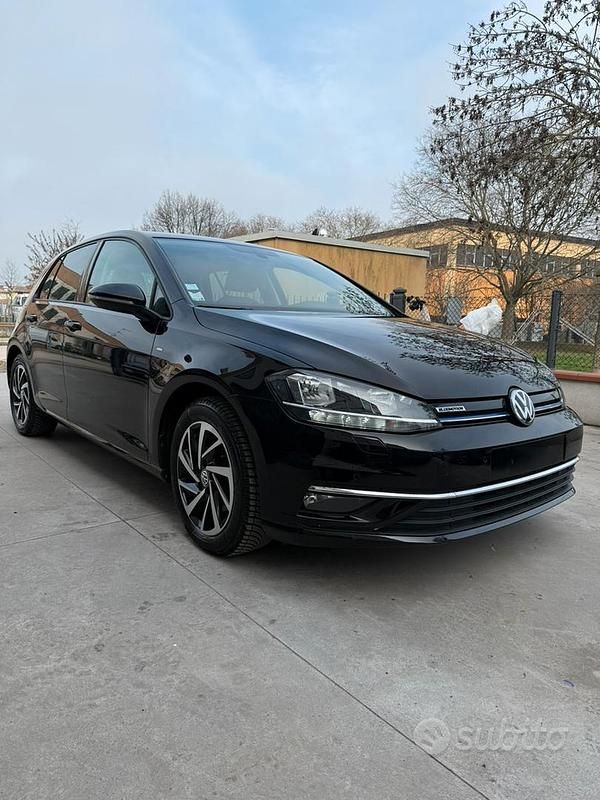 Usata VW Golf VII 130 CV (95 kW) 2018 Nero Berlina