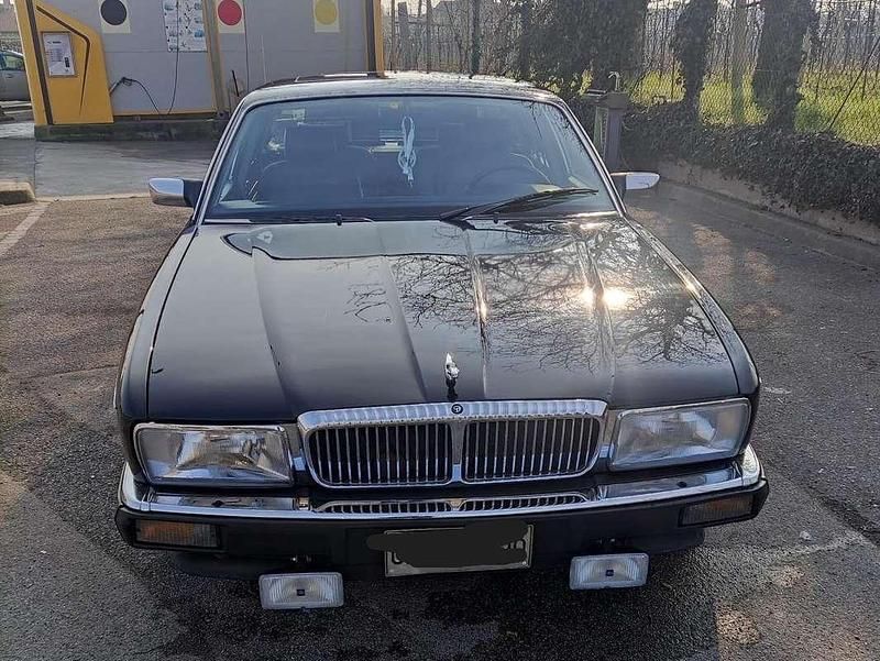 Usata Jaguar XJ40 224 CV (164 kW) 1989 Nero Berlina
