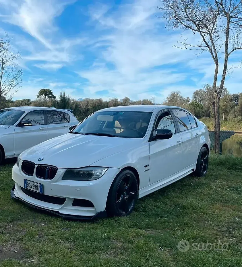 Usata BMW 320 Performance 184 CV (135 kW) 2011 Bianco Berlina