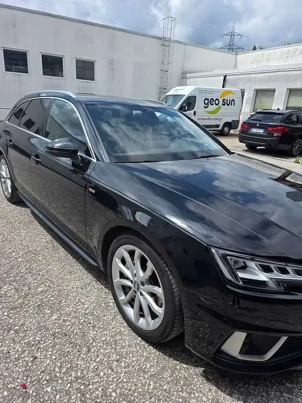 Usata Audi A4 Ambiente 190 CV (139 kW) 2019 Nero Station wagon