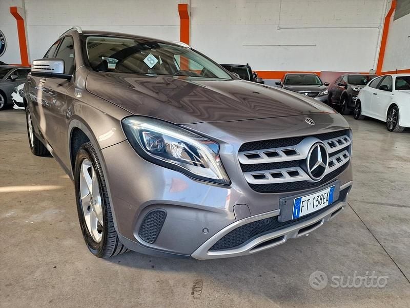 Usata Mercedes GLA200 Premium 136 CV (100 kW) 2018 Grigio SUV