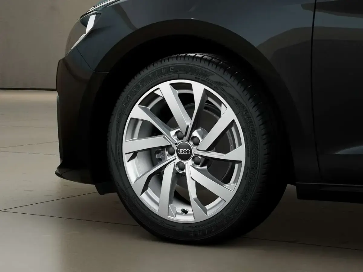 Usata Audi A1 Sportback Admired 95 CV (69 kW) 2025 Nero mito metallizzato Utilitaria
