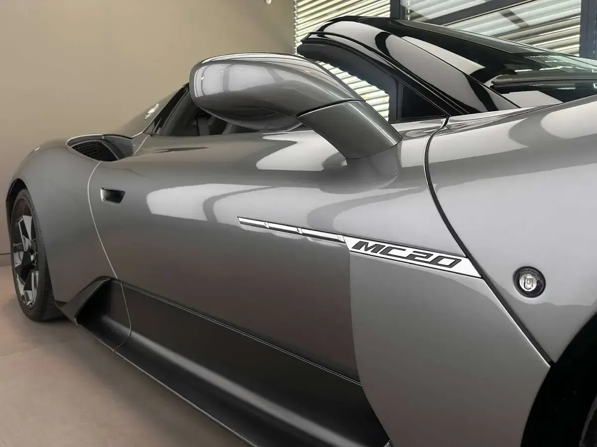 Usata Maserati MC20 630 CV (463 kW) 2024 Grigio mistero Cabrio