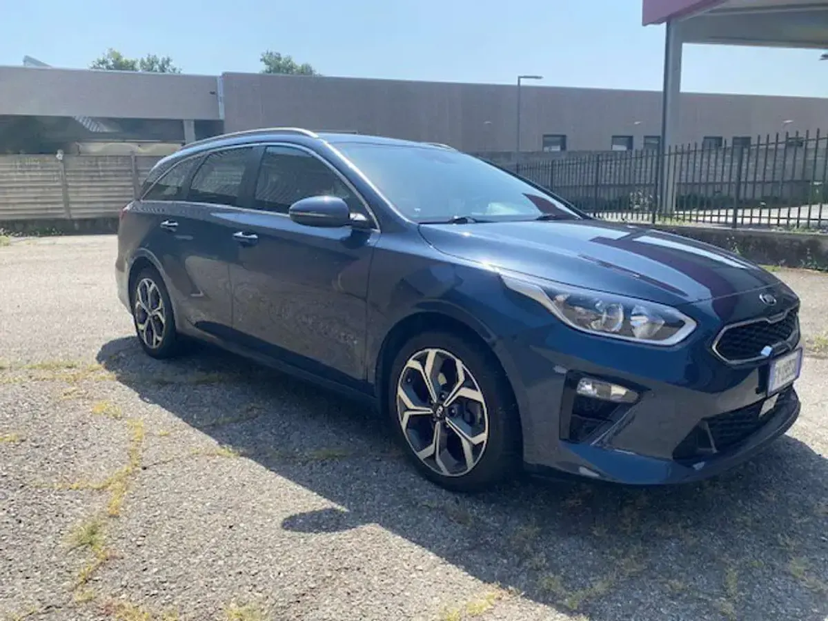 Usata Kia Ceed Sportswagon Comfort 116 CV (85 kW) 2020 Blu/azzurro Station wagon