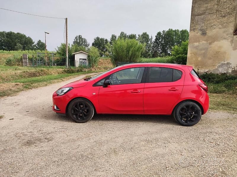 Usata Opel Corsa 90 CV (66 kW) 2015 Rosso Utilitaria