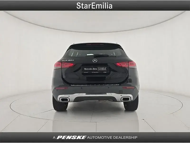 Usata Mercedes GLA180 116 CV (85 kW) 2021 Nero SUV
