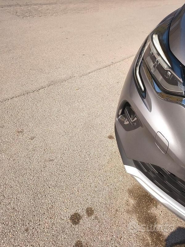 Usata Renault Captur 100 CV (73 kW) 2023 Grigio SUV