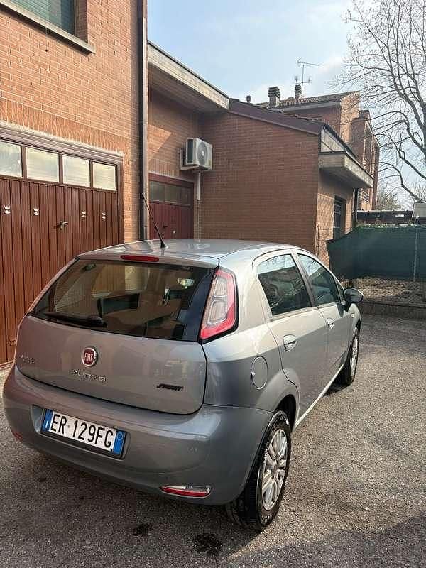 Usata Fiat Grande Punto Active 77 CV (56 kW) 2010 Utilitaria