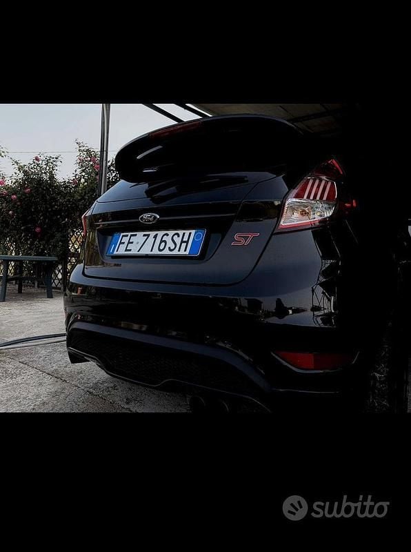 Usata Ford Fiesta ST 2016 Nero Utilitaria