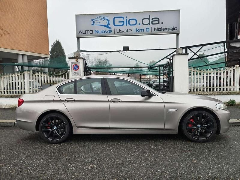 Oro Usata 2012 BMW 525 Tre volumi | 11.900 € (Buon prezzo) - Immagine 1/4