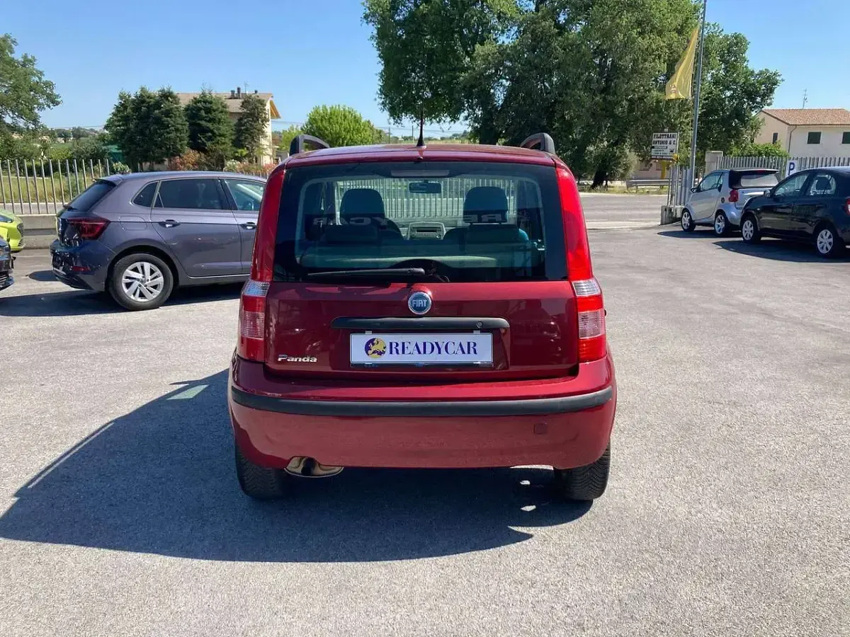 Usata Fiat Panda Emotion 60 CV (44 kW) 2006 Rosso bordeaux Utilitaria