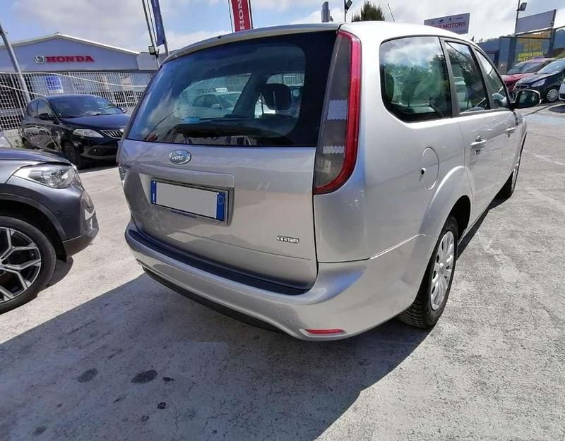 Usata Ford Focus 90 CV (66 kW) 2009 Argento Station wagon