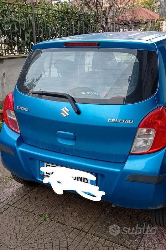 Usata Suzuki Celerio 68 CV (50 kW) 2015 Blu Utilitaria