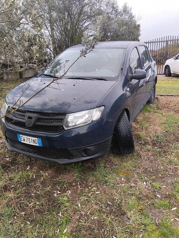 Usata Dacia Sandero 75 CV (55 kW) 2014 Blu Berlina