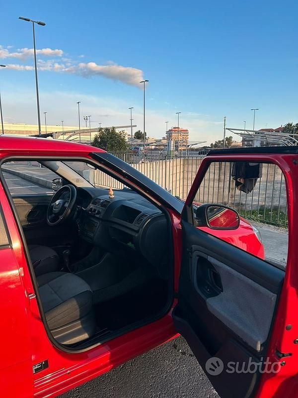Usata Skoda Fabia 60 CV (44 kW) 2010 Rosso Utilitaria