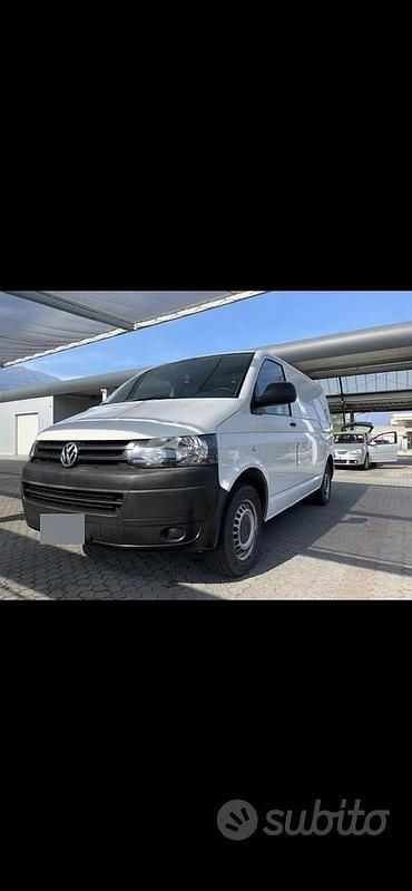 Usata VW T5 102 CV (75 kW) 2011 Bianco Furgone