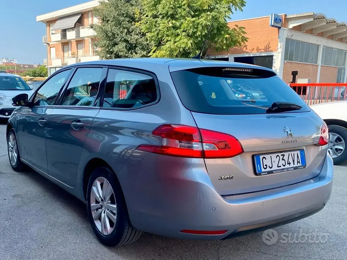 Usata Peugeot 308 GT 131 CV (96 kW) 2021 Grigio Station wagon