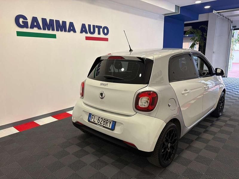 Usata Smart ForFour 71 CV (52 kW) 2017 Bianco Utilitaria