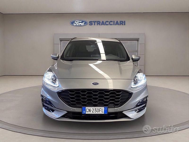 Usata Ford Kuga ST-Line X 225 CV (165 kW) 2023 Grigio metallizzato SUV