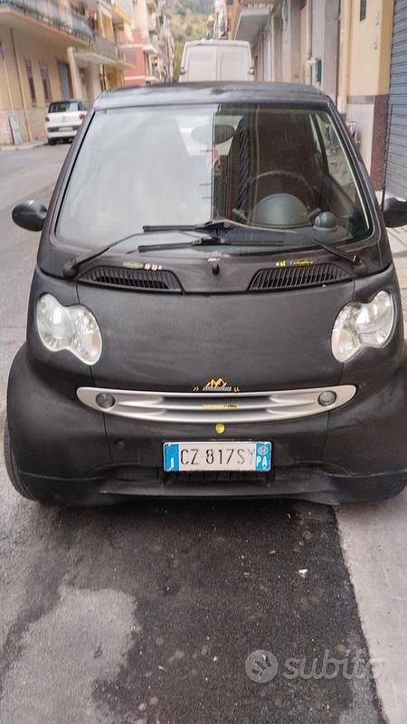 Usata 2003 Smart ForTwo Coupé Due volumi | 1600 € - Immagine 1/3