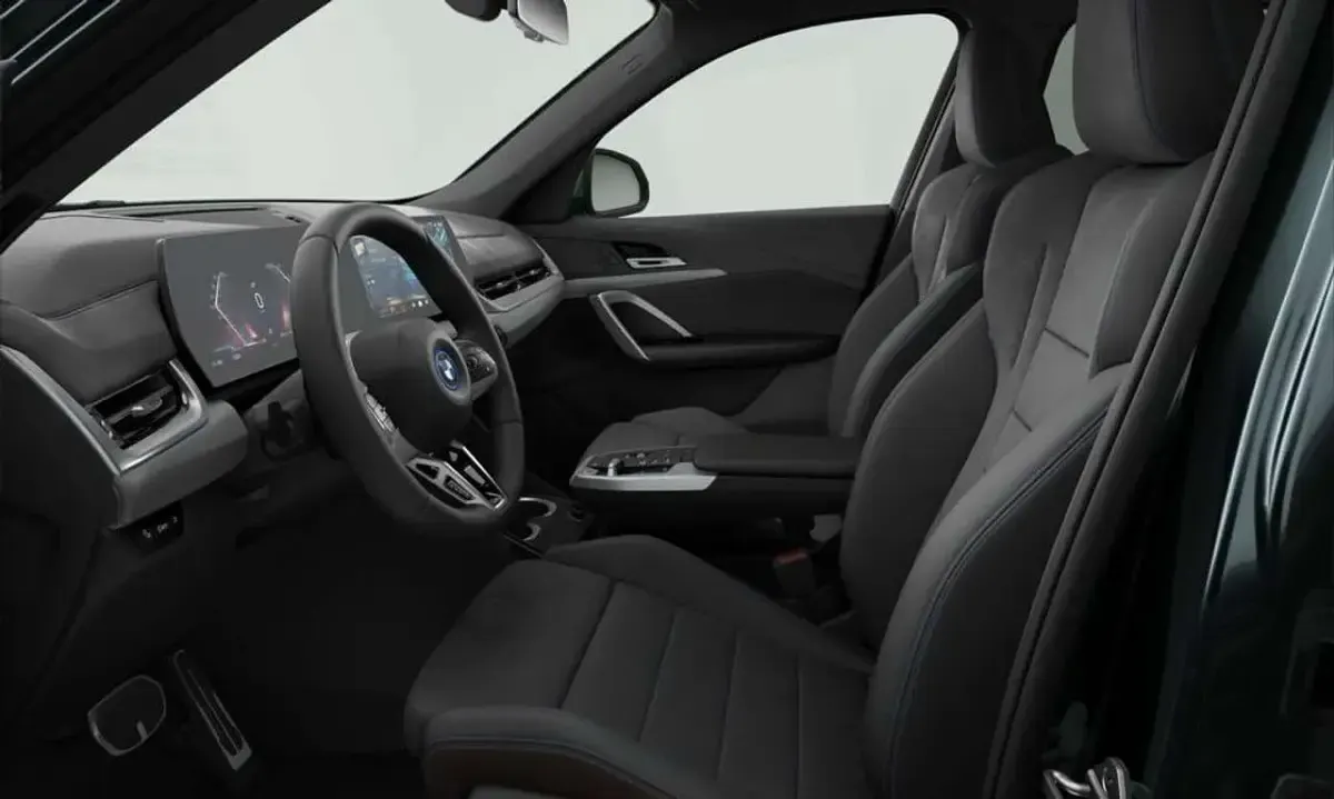 Nuova BMW iX1 M Sport 150 kW (204 CV) 2026 Cape york green metallizzato SUV