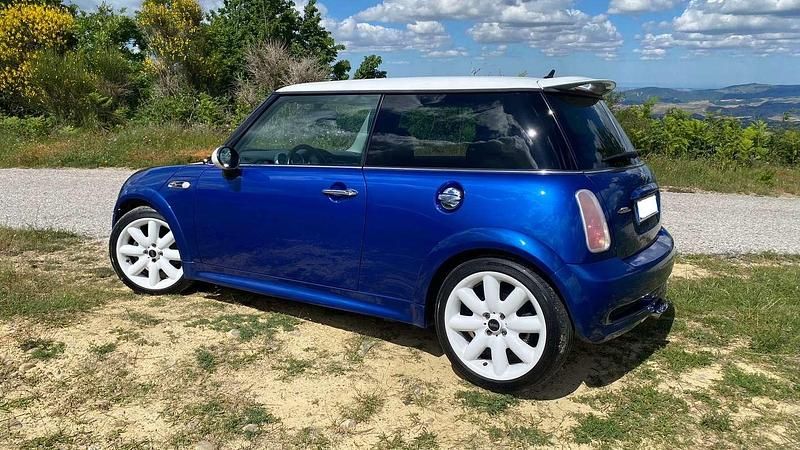 Usata Mini John Cooper Works 211 CV (155 kW) 2005 Blu/azzurro Utilitaria