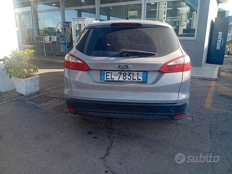 Usata Ford Focus Titanium 115 CV (84 kW) 2012 Grigio Station wagon