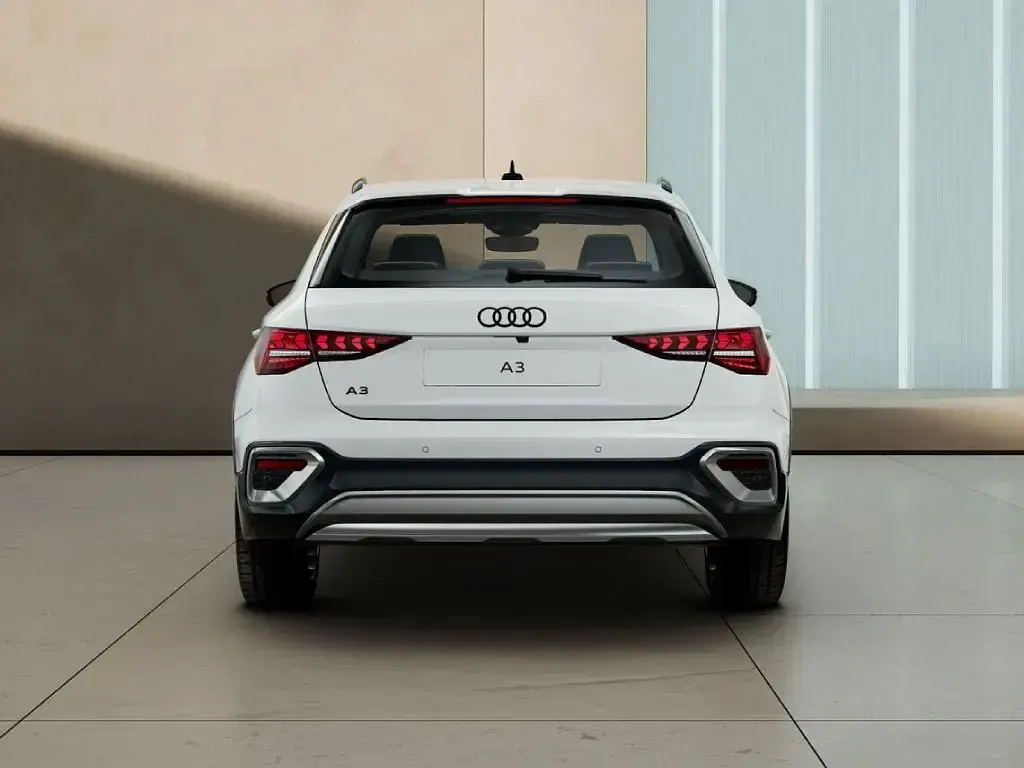 Nuova Audi A3 Comfort 150 CV (110 kW) 2026 Bianco arkona Berlina
