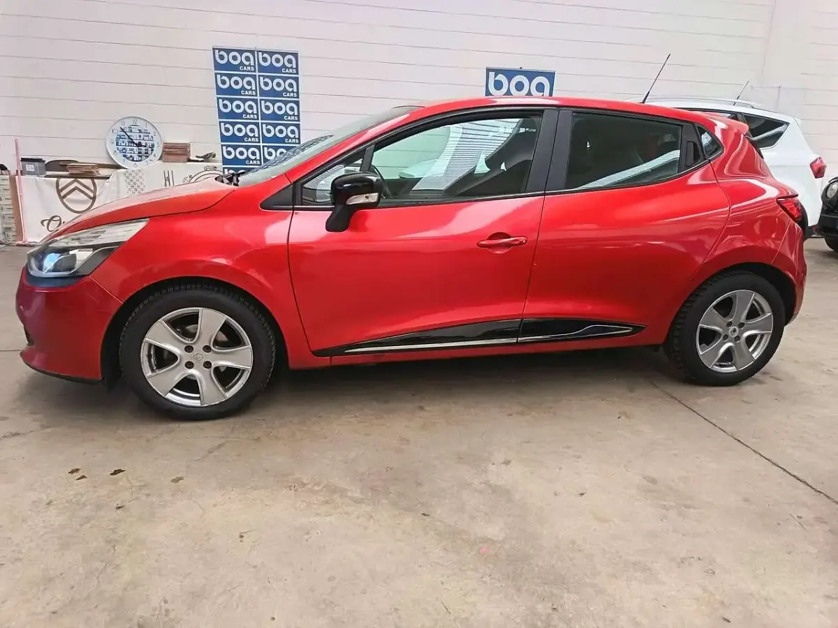 Usata Renault Clio IV 73 CV (53 kW) 2013 Rosso camaleonte Berlina