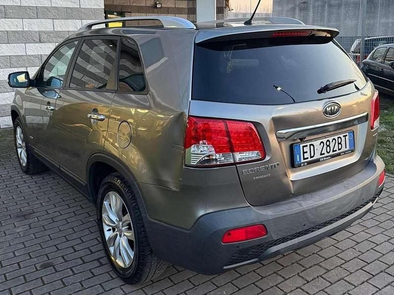 Usata Kia Sorento Active 197 CV (144 kW) 2010 Grigio SUV