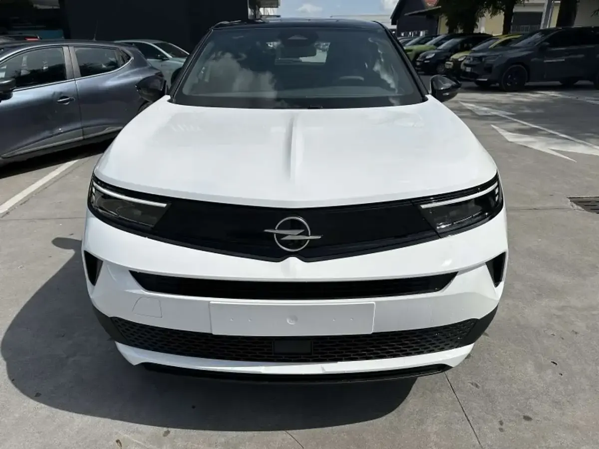 Nuova Opel Mokka Edition 136 CV (100 kW) 2026 Arktis white SUV