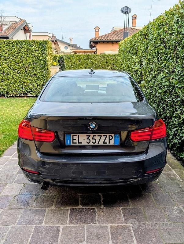 Usata BMW 320 Sport Line 2013 Grigio Berlina