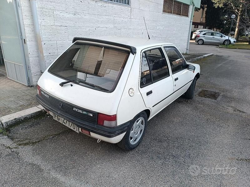 Usata Peugeot 205 54 CV (39 kW) 1991 Bianco Utilitaria