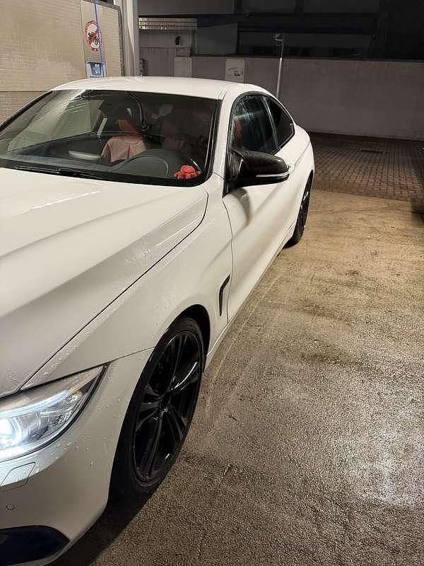 Usata BMW 425 Sport Line 218 CV (160 kW) 2014 Bianco Coupé