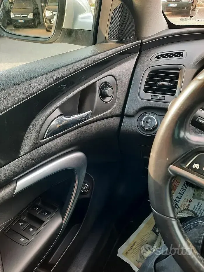 Usata Opel Insignia Cosmo 160 CV (117 kW) 2012 Grigio Station wagon