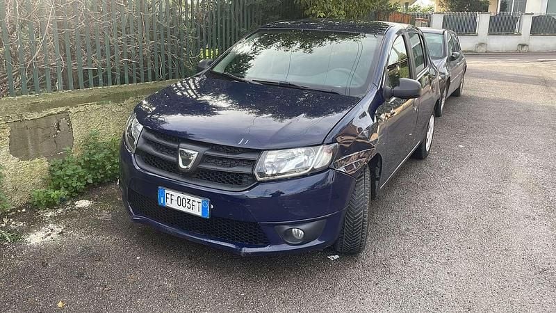 Usata Dacia Sandero Ambiance 90 CV (66 kW) 2015 Berlina